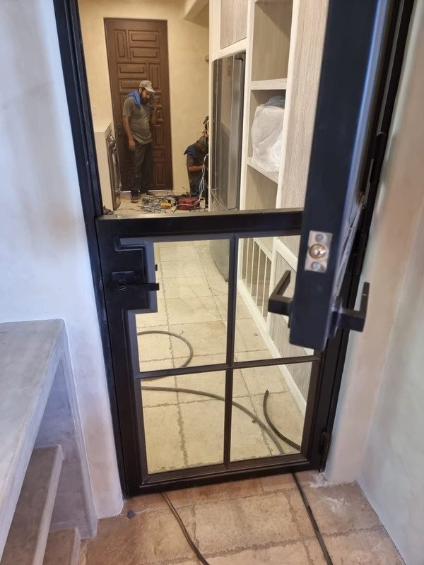 Dutch door de acero y cristal